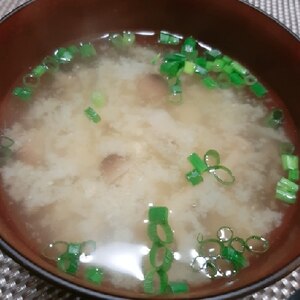 茎めかぶと麩のおみそ汁